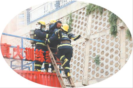 　　定西消防救援支队组织专职队员开展“基地化”轮训。